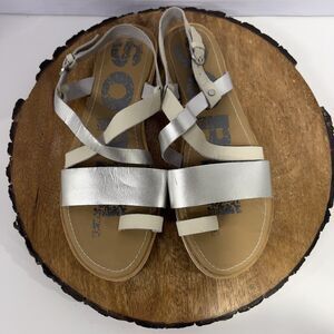 Sorel Ella Criss Cross Silver White Buckle Slingback Toe Strap Strappy Sandals
